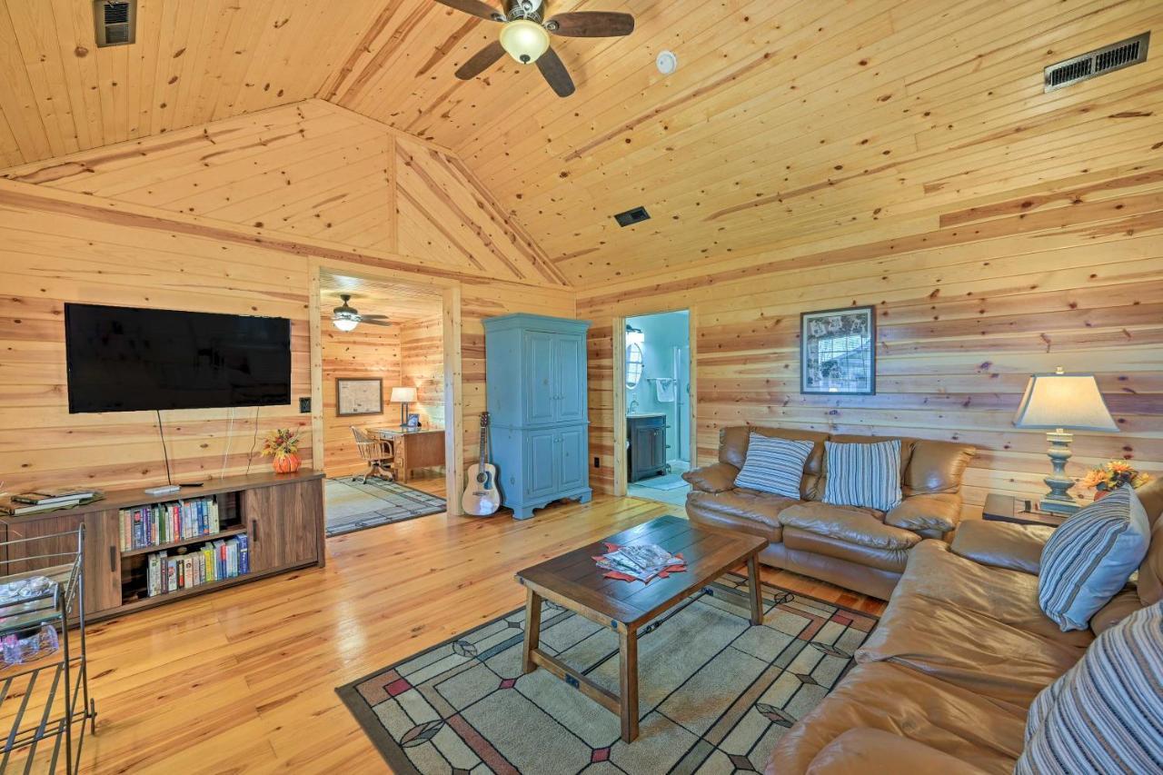 Breathtaking Elkin Getaway With Vineyard Views! Exterior foto