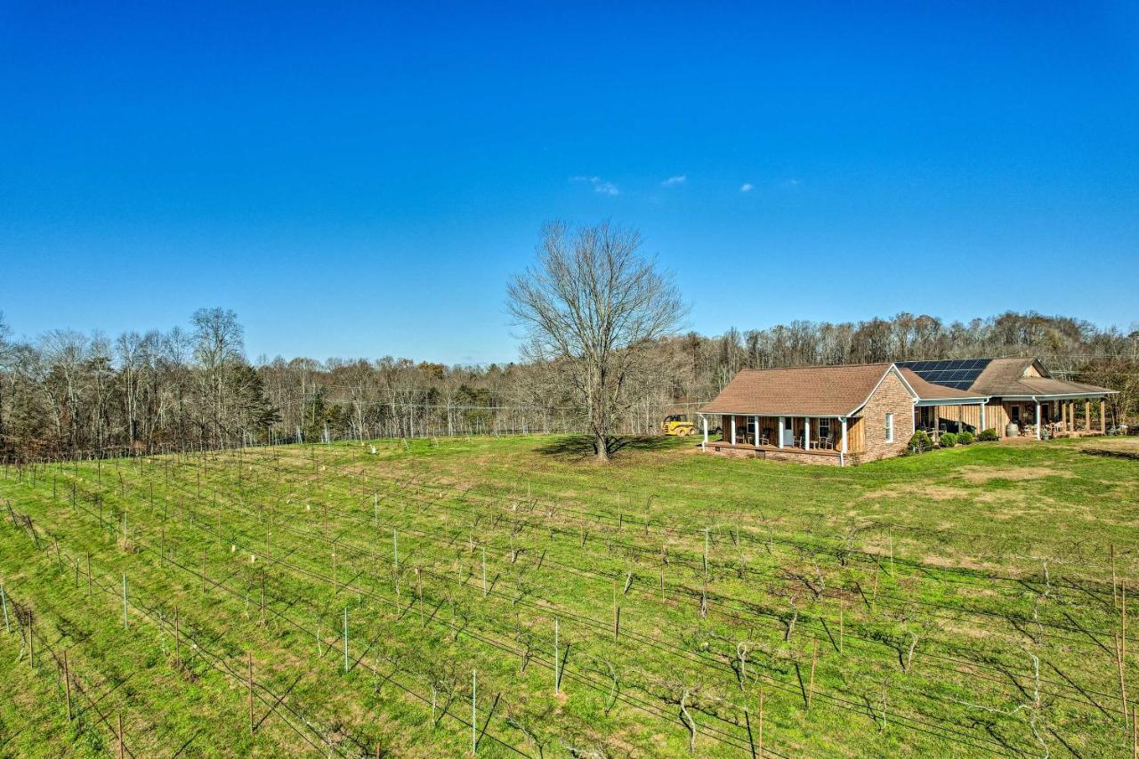 Breathtaking Elkin Getaway With Vineyard Views! Exterior foto