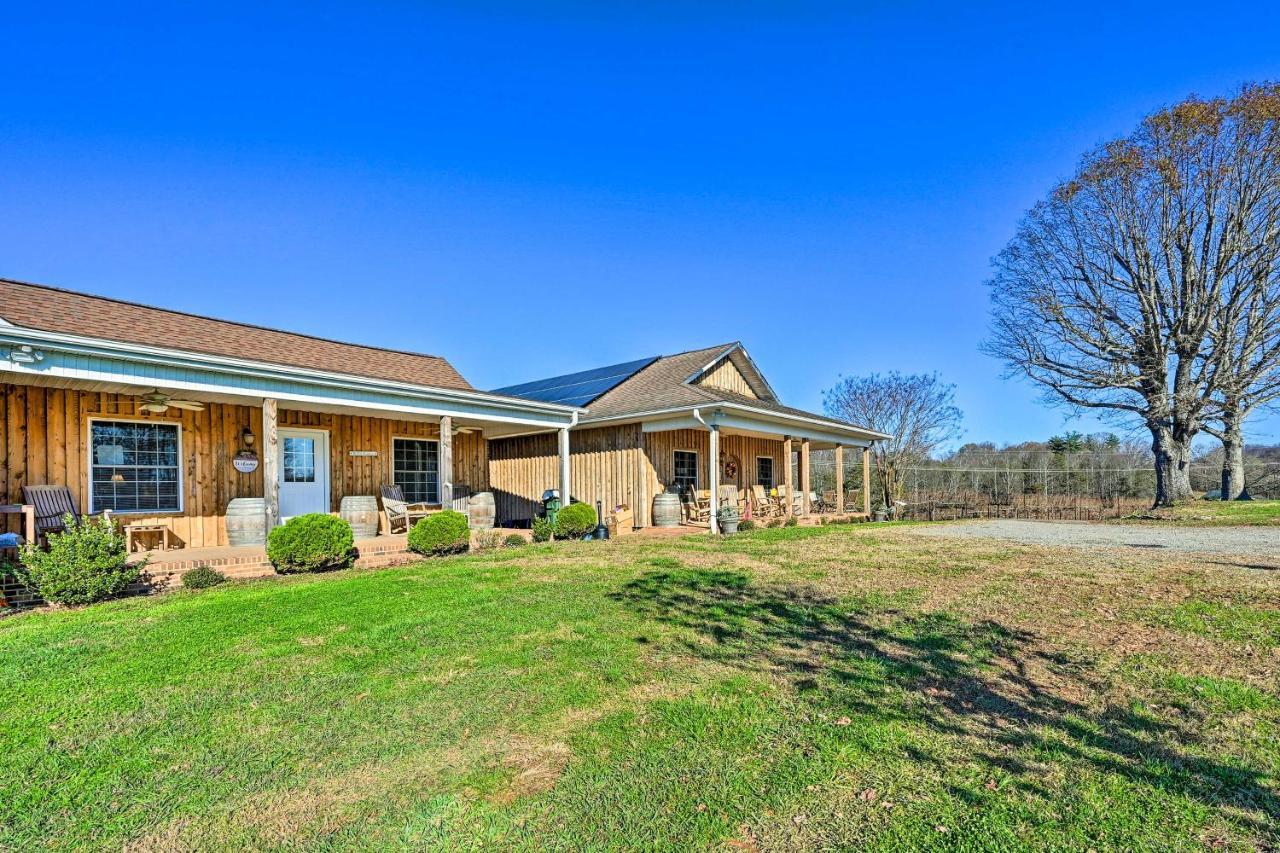 Breathtaking Elkin Getaway With Vineyard Views! Exterior foto